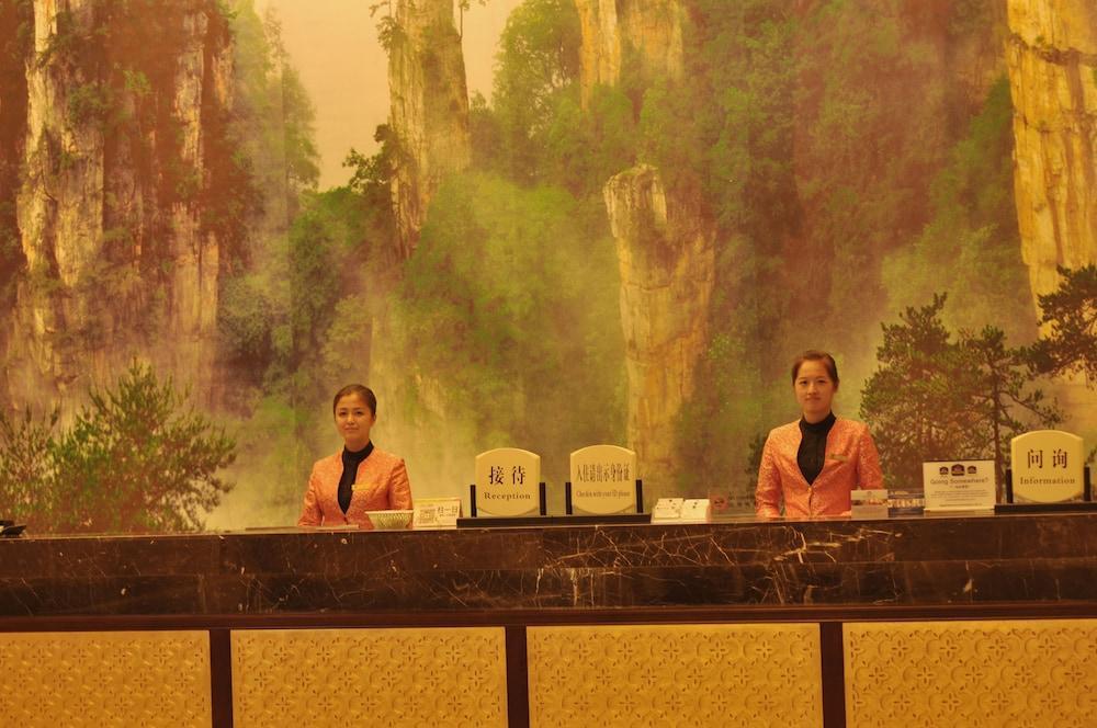 Best Western Plus Grand Hotel Zhangjiajie Exterior photo